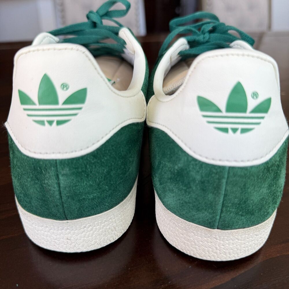 Size 10.5 - Adidas Gazelle GY7338 Sneaker Men's Dark Green Suede Lifestyle Shoes - Picture 5 of 13